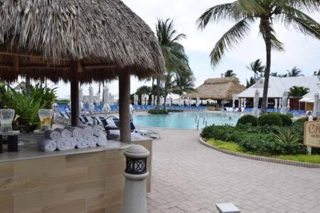 The Palms, Ocean View Studio Located At Ritz Carlton - Key Biscayne 마이애미 외부 사진